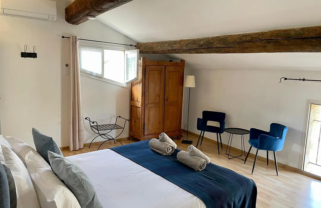 Villa Velleron - Guesthouse In A Picturesque Village-1