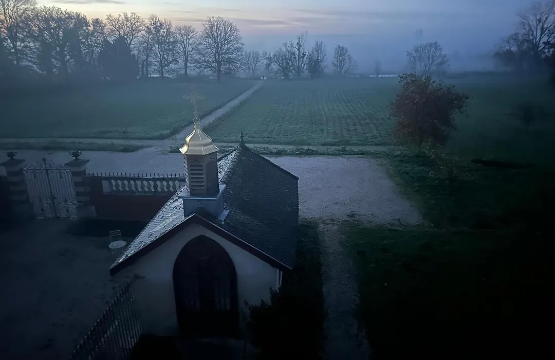 La Suite du Château de Chevigny-en-Valière comprenant deux chambres séparées, située à 12 minutes de la célèbre ville de Beaune-1