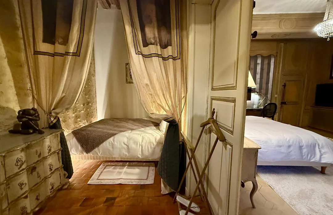 Demeure Des Vieux Bains-1