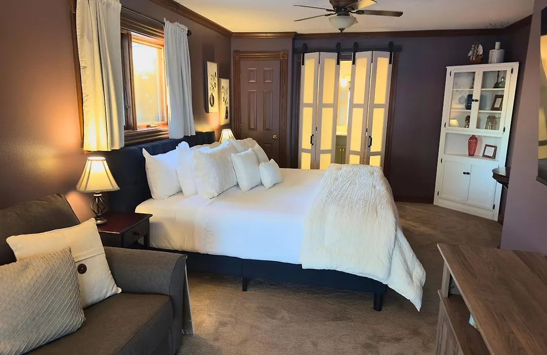 Inn On Lake Wissota-1