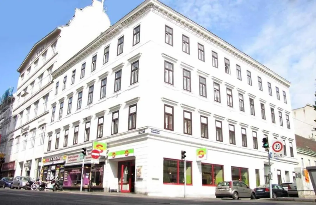 Hotel Pension Walzerstadt-1