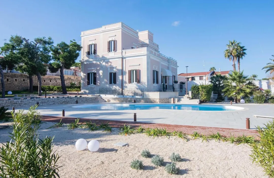 Villa Emy Boutique Bed & Breakfast-1
