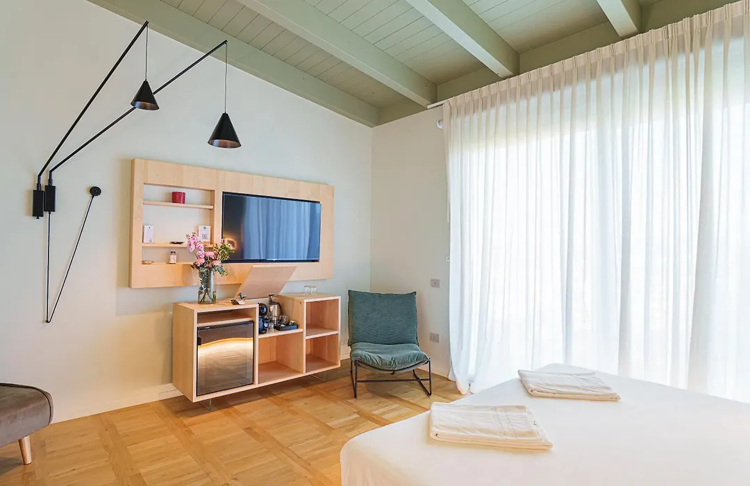 Uefio - Luxury Suites-1