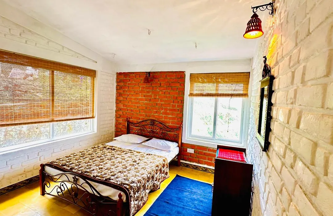 The White Oaks-1