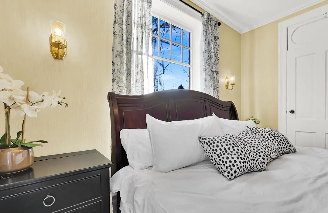 The Valley House Inn Sprague Suite-1