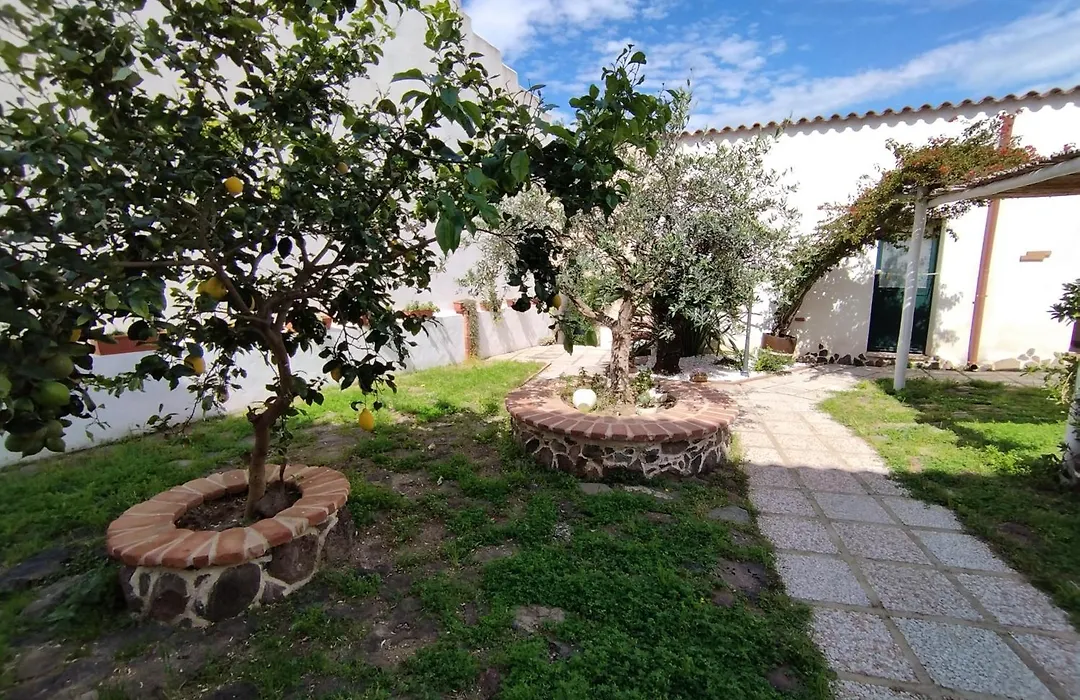 Bed And Breakfast Villa Bianca-1