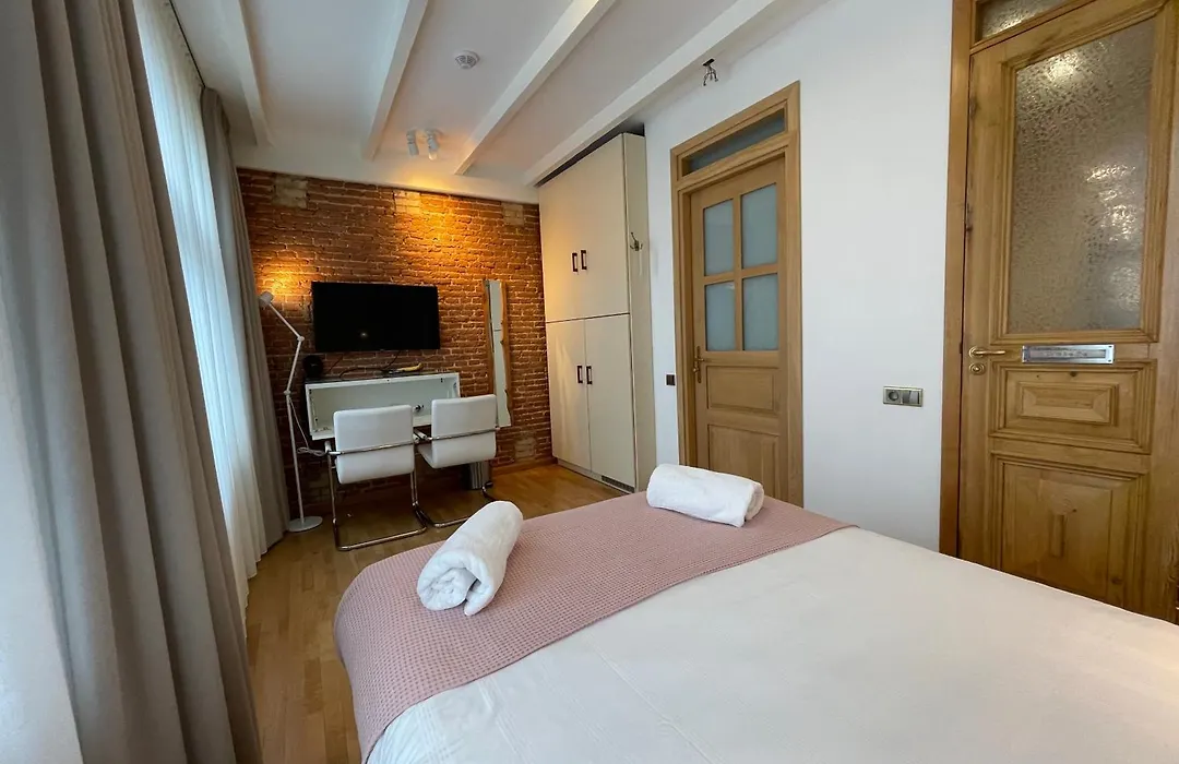 Amsterdam-bnb-1