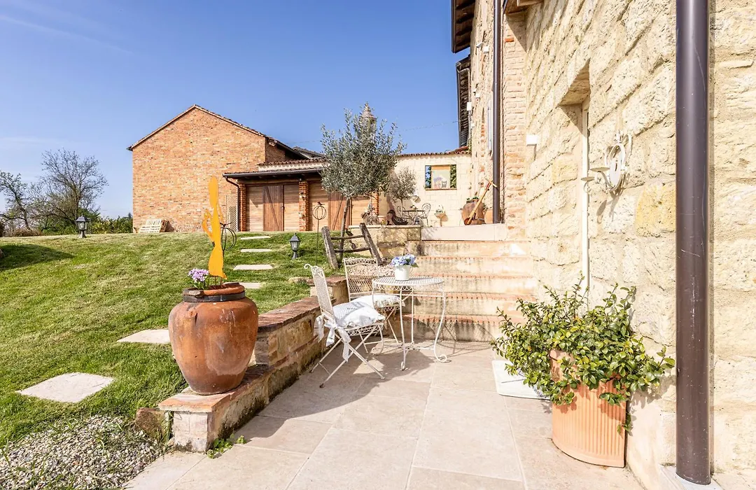 Le Libellule Relais-1