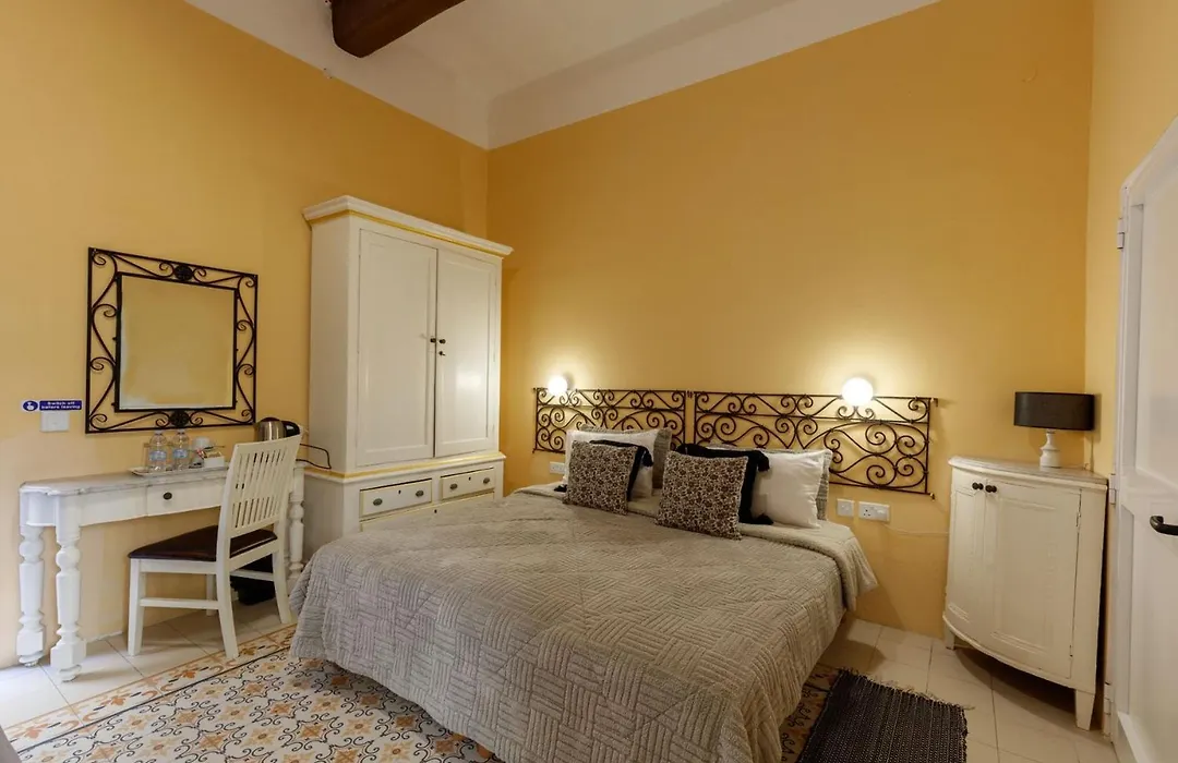 Casa Ricca-1