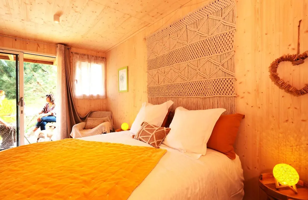 Douce Quietude Chambre D'Hotes-1