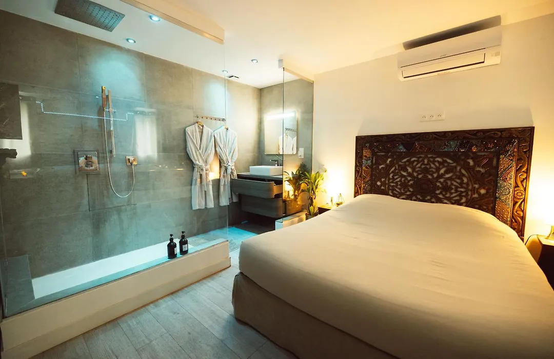Suite And Spa La Perla Bianca-1