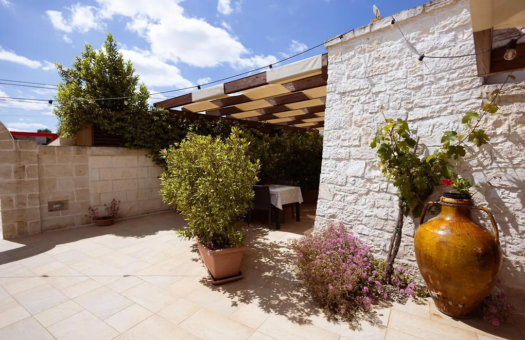 Quei Trulli Divini-1