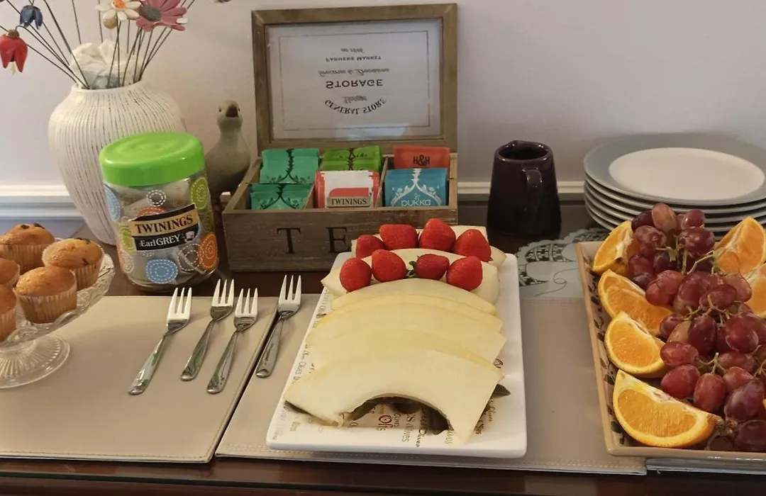Twin Oaks Bed & Breakfast-1