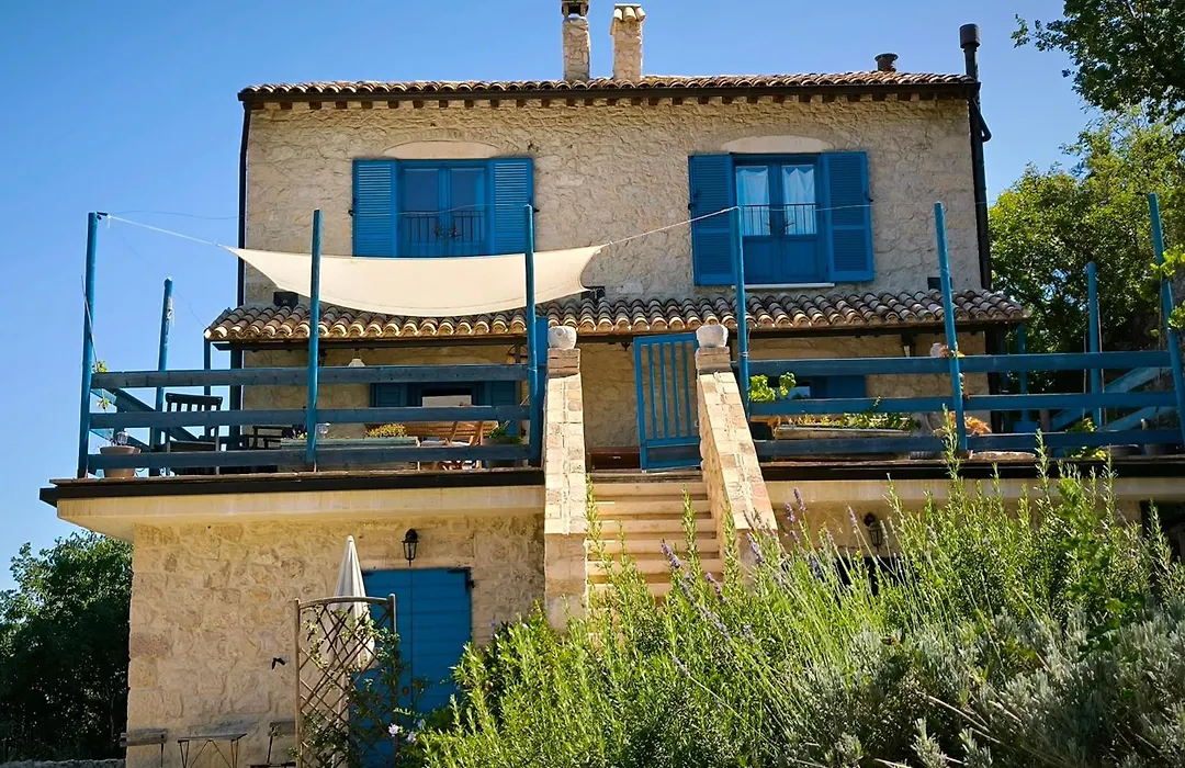 La casa dalle finestre blu-1