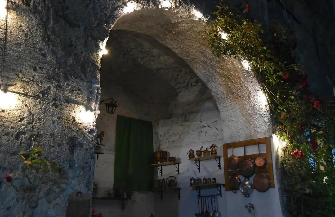 Lucy'S Guest House Amalfi Coast-1