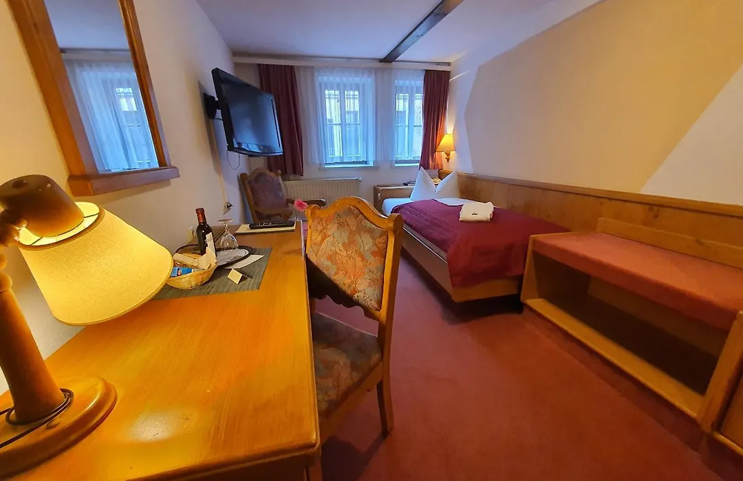 Hotel Zur Goldenen Sonne-1