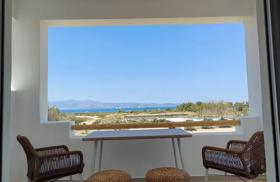 Amodari Studios On The Beach-1