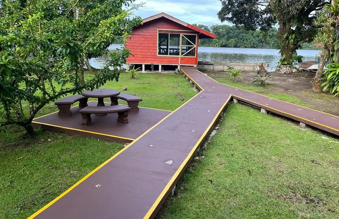 Cabinas Tortuguero Sports Fishing-1