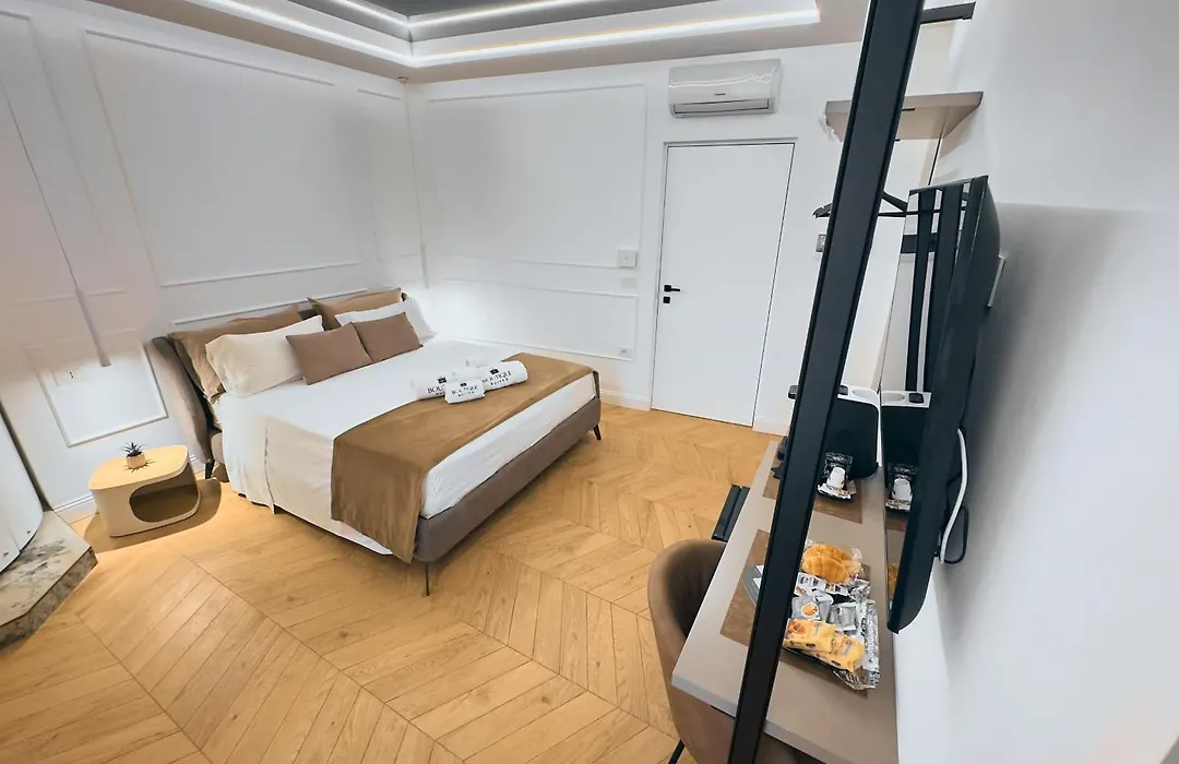 Boutique Suites - Palazzo Rodotà 1683-1