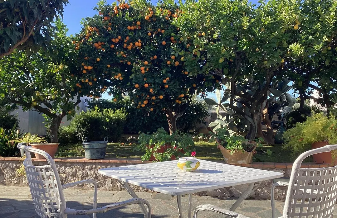 Casetta Minghitto Relaxing rooms in Capri-1