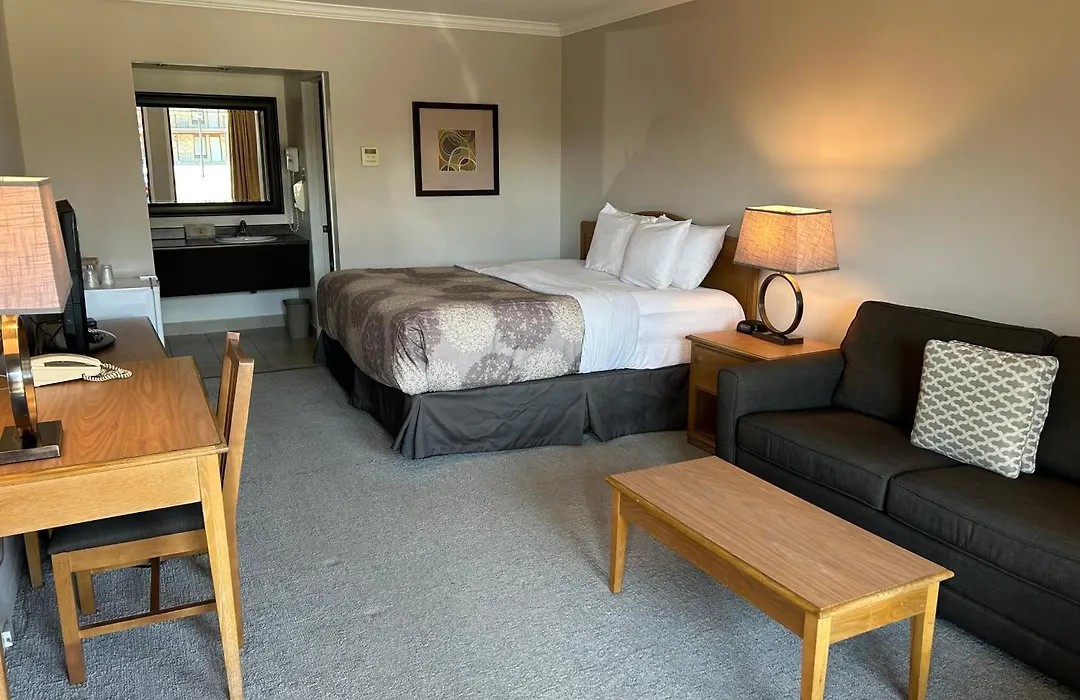 Rideau Heights Inn-1