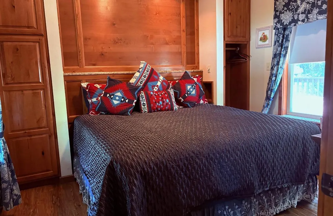 All Seasons Treehouse Village-1