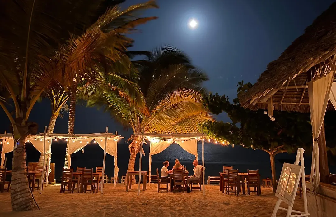 White Dream Lodge & Restaurant, Beach Front, Ocean View-1