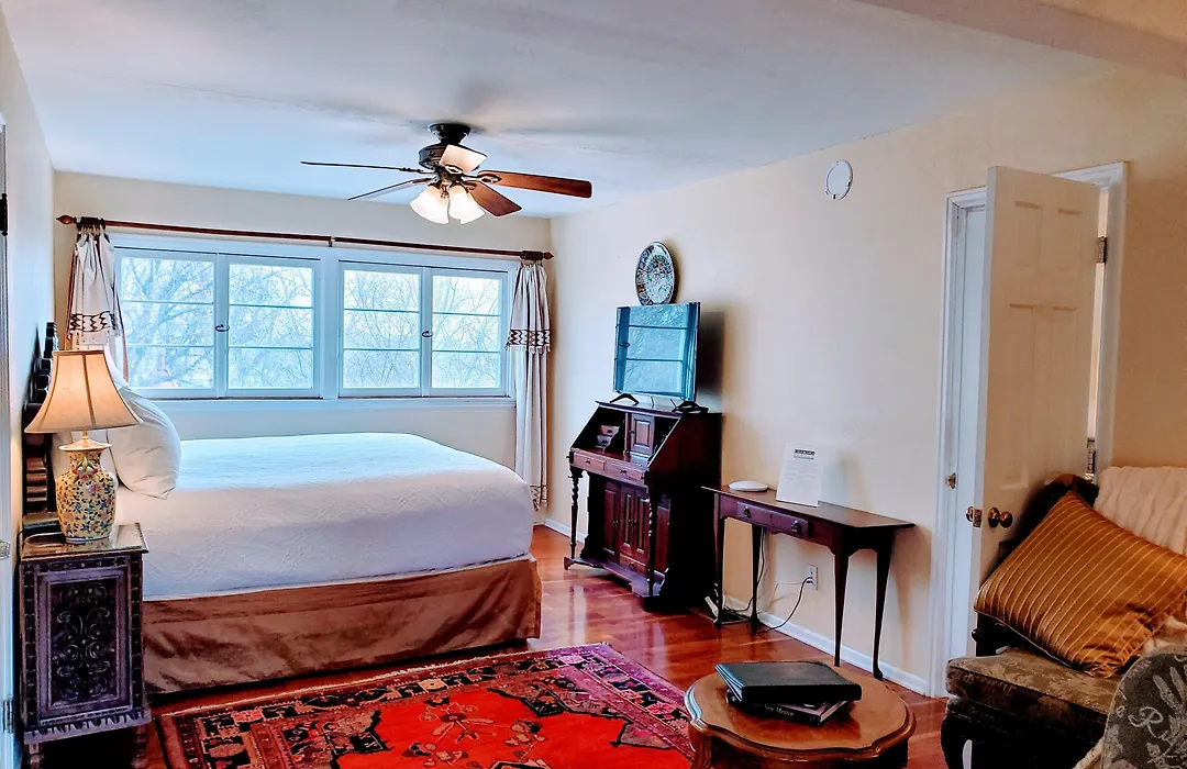Casa Blanca Inn And Suites-1