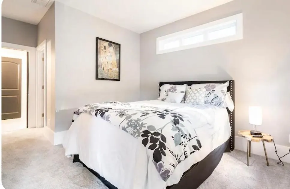 Mystic Falls Downtown Modern Farmhouse-1
