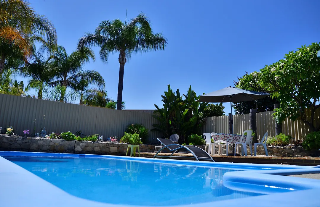 Palms Bed & Breakfast-1