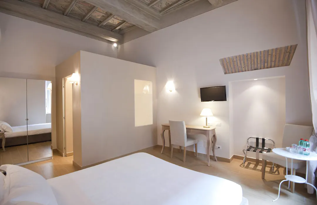 Little Queen Suite-1
