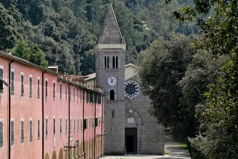 Santuario Ns Soviore Cinque Terre-1