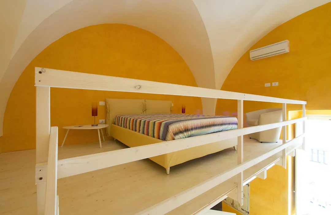 Relais Carlo V - Palazzo Storico-1