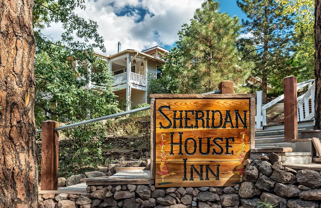 Sheridan House Inn- Adult Only Accommodation-1