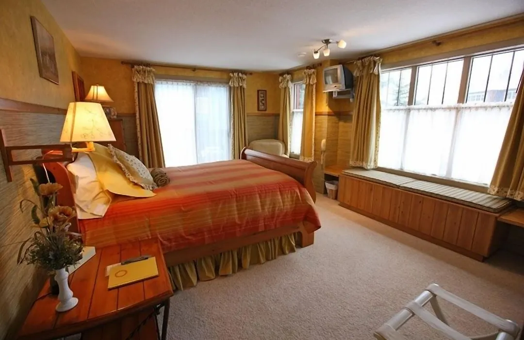 Buffaloberry Bed & Breakfast-1