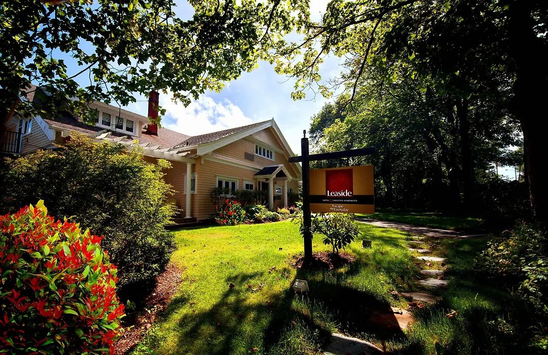 Leaside Manor-1