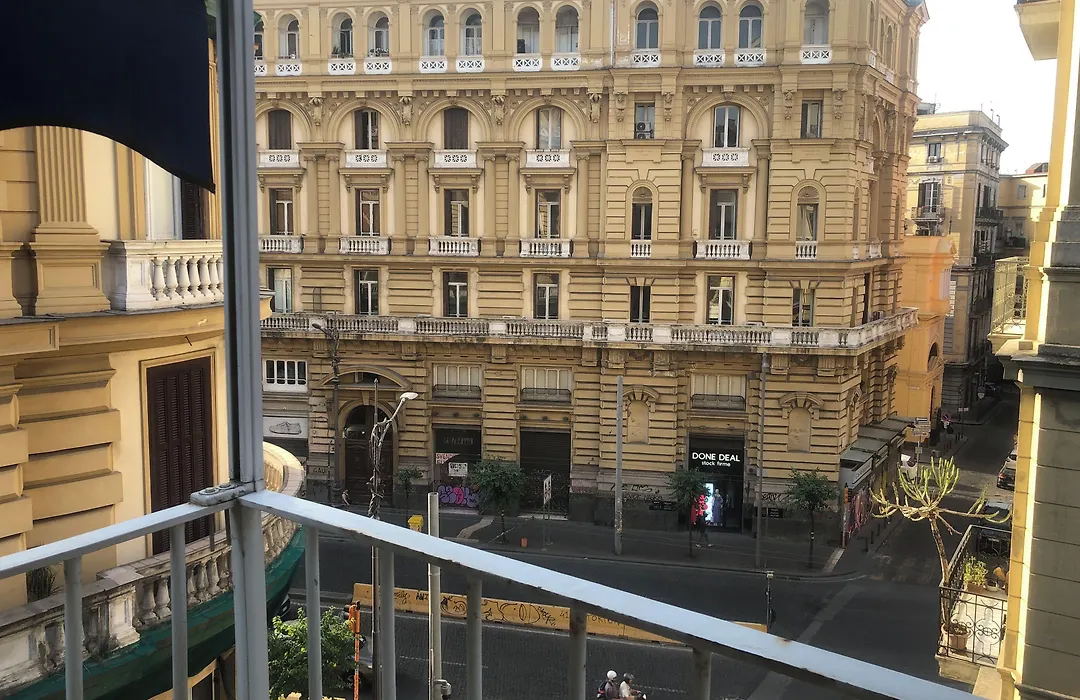 B&B Quattro Palazzi Napoli Centro-1
