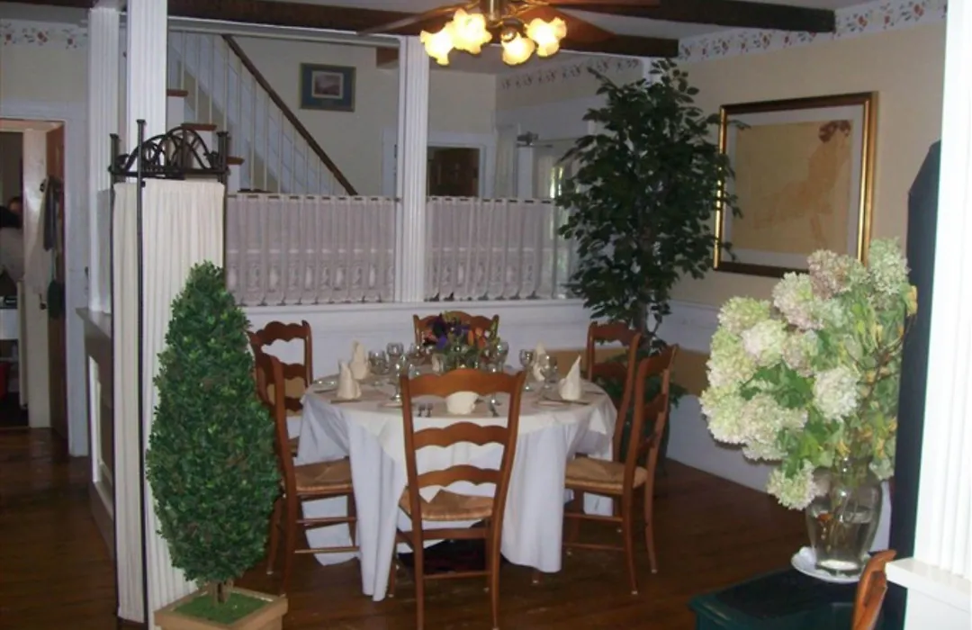 Youngtown Inn-1