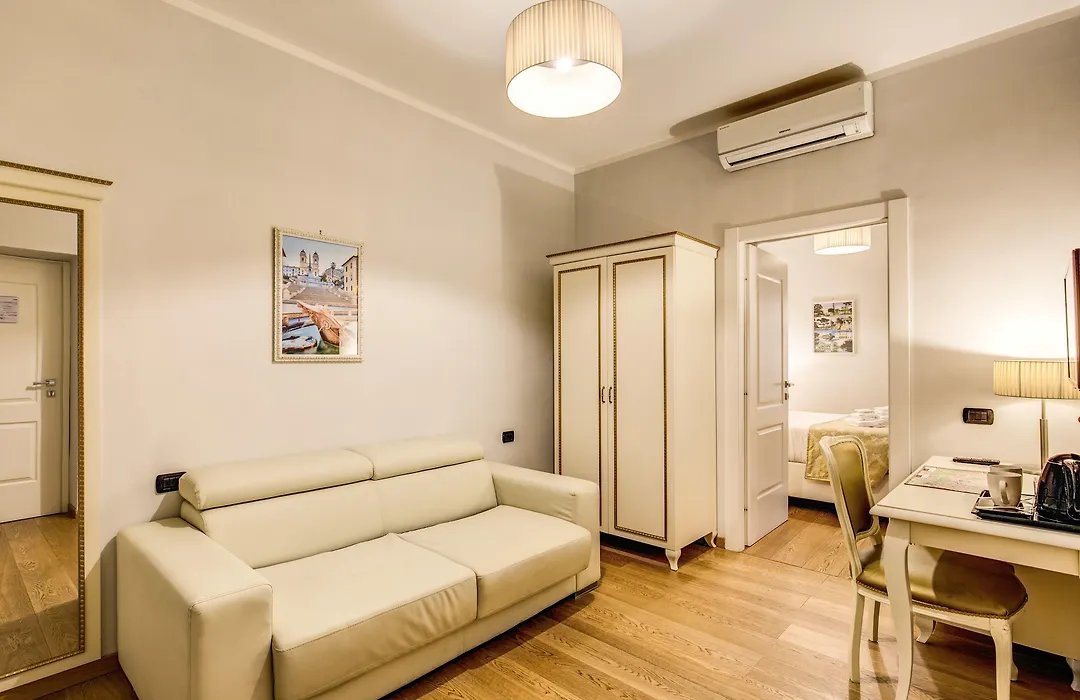 Gravina Suite Frattina-1