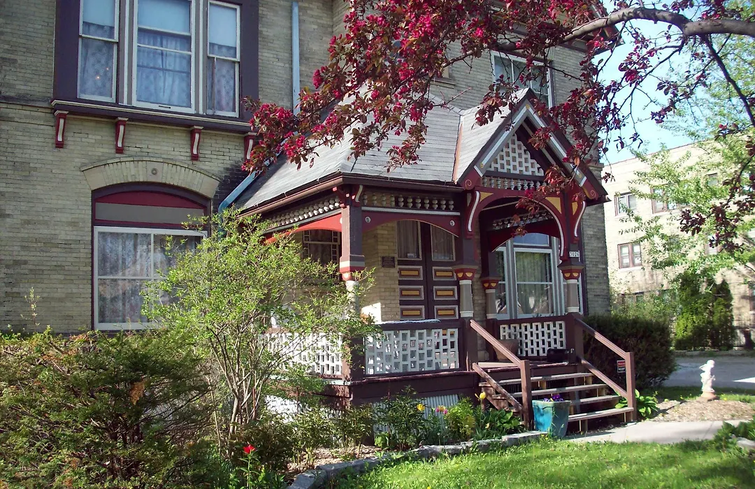 Manderley Bed & Breakfast Inn-1