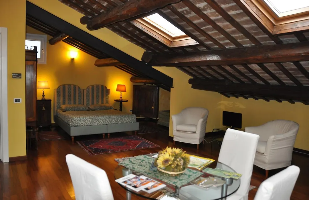 Piazza Nova Guest House-1