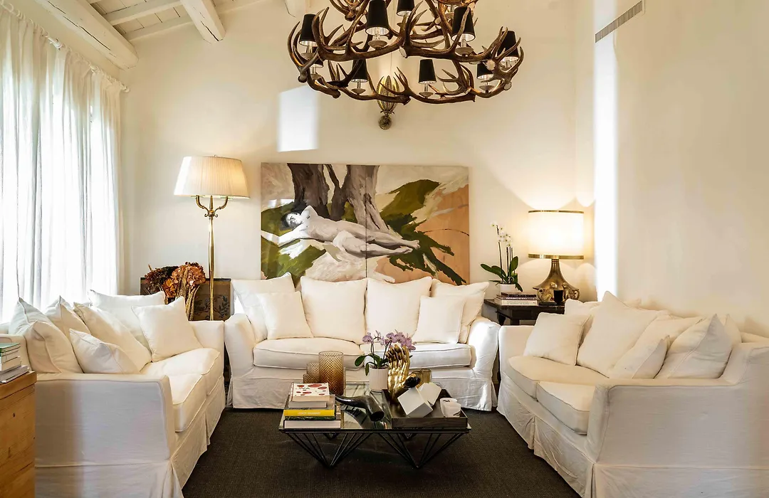 CasaVostra - Ambience Suites-1