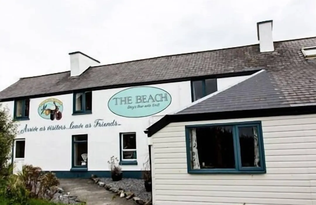 The Beach Day'S Bar & B&B-1