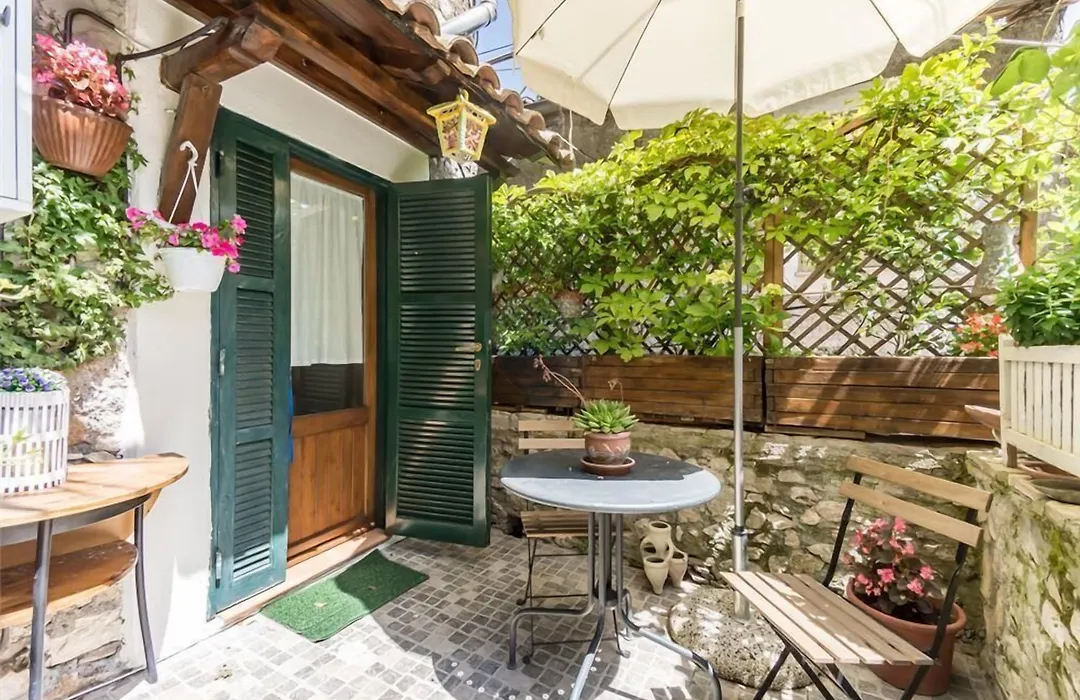 B&B Dell' Artista-1