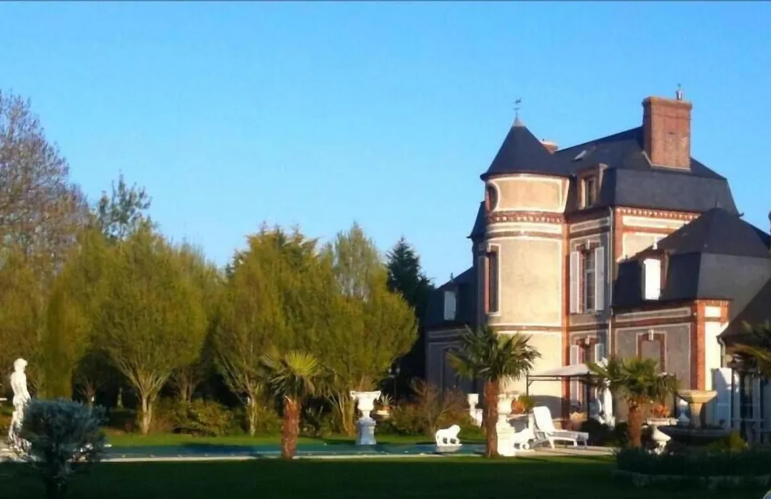 Chateau du Mesnil-1