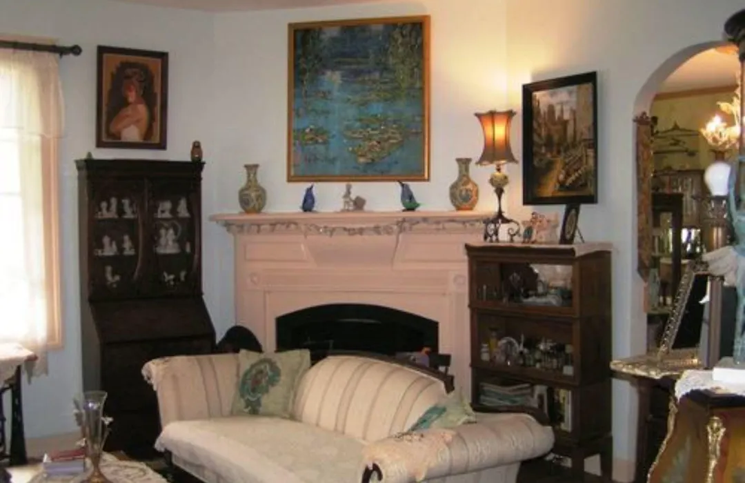Armistead Cottage Bed & Breakfast-1
