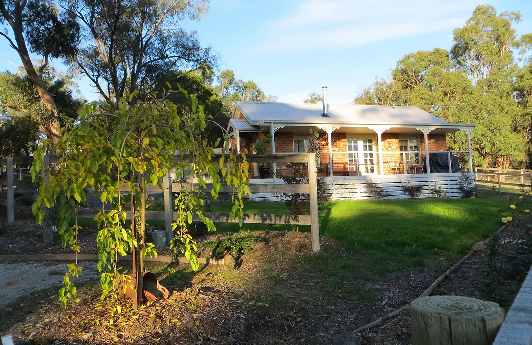 Honeyeater Cottage-1
