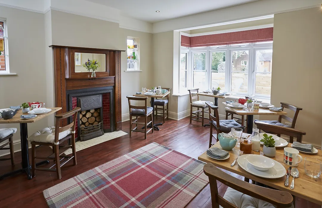 Lyndhurst House-1
