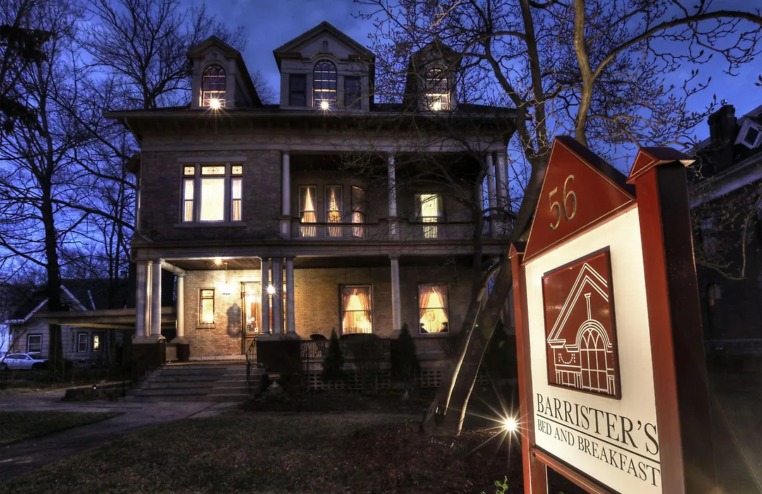 Barrister'S Bed & Breakfast-1