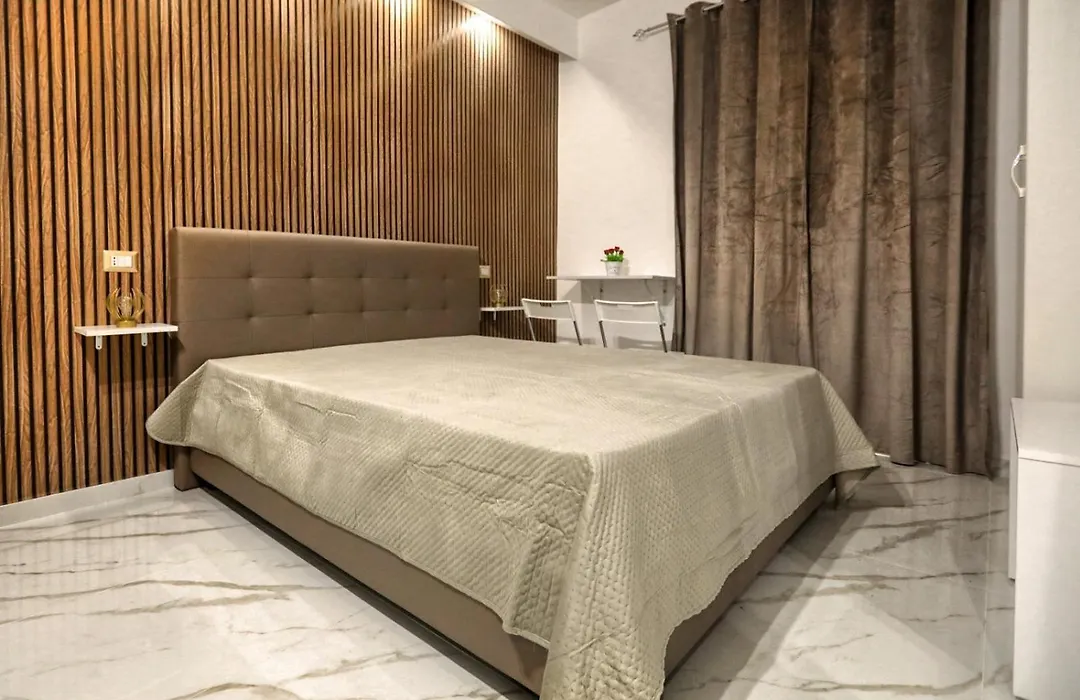 You And Me Room - 5 min dall'Aeroporto&Wi-Fi-1